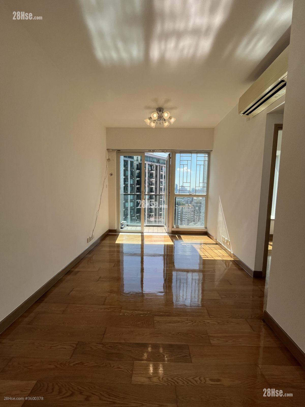 Lions Rise Rental 2 Bedrooms , 1 Bathroom 523 ft²