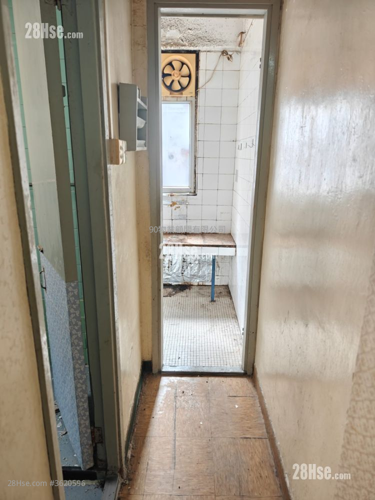 Wing Foo Building Sell 393 ft² Wing Foo Building Sell 393 ft²