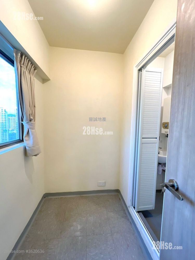 Hong Kong Gold Coast Rental 4 Bedrooms , 3 Bathrooms 875 ft² Hong Kong Gold Coast Rental 4 Bedrooms , 3 Bathrooms 875 ft²