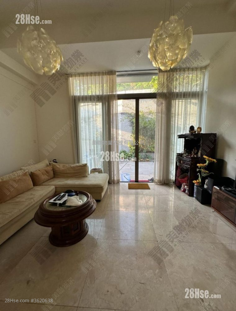 The Green Sell 3 Bedrooms 1,315 ft²