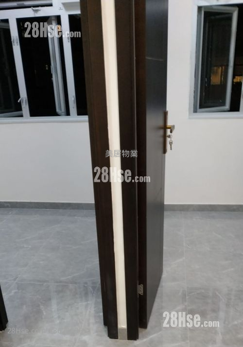 Tak Lee Building Sell 2 Bedrooms , 1 Bathroom Tak Lee Building Sell 2 Bedrooms , 1 Bathroom