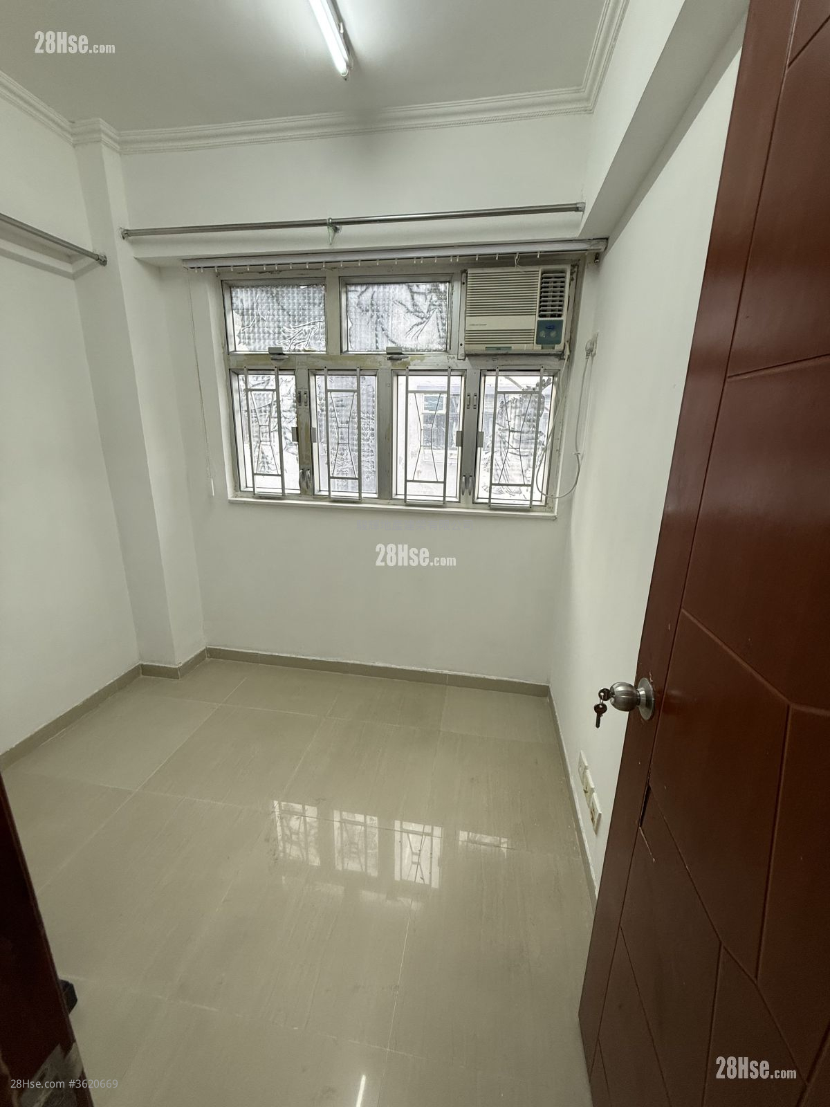 Kam Wah Building Rental 3 Bedrooms , 1 Bathroom 414 ft² Kam Wah Building Rental 3 Bedrooms , 1 Bathroom 414 ft²