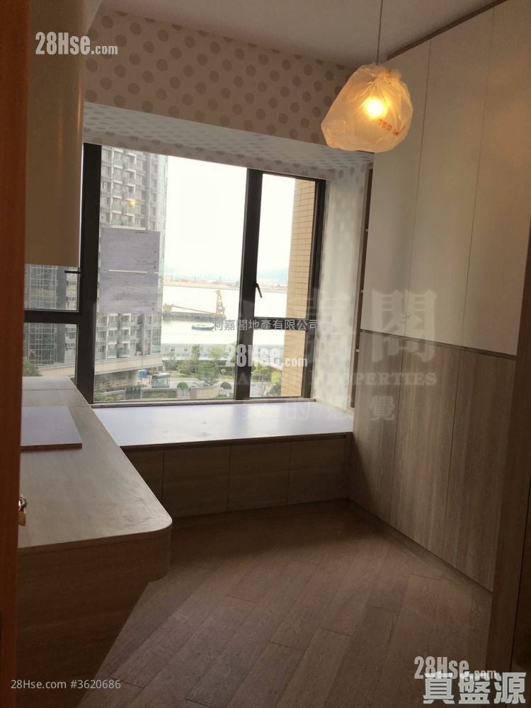 The Visionary Rental 3 Bedrooms , 2 Bathrooms 1,159 ft² The Visionary Rental 3 Bedrooms , 2 Bathrooms 1,159 ft²