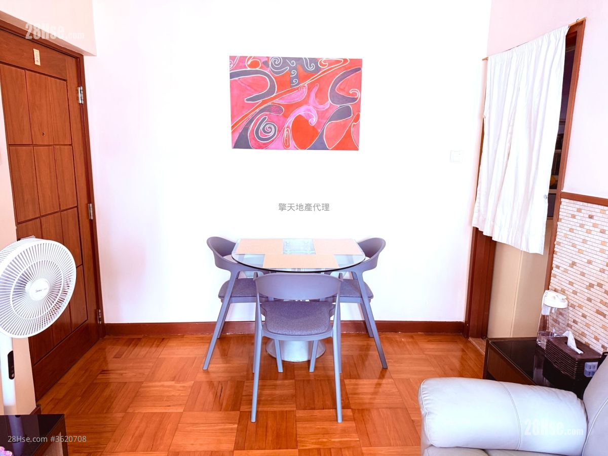 Smiling Court Sell 2 Bedrooms , 1 Bathroom 422 ft² Smiling Court Sell 2 Bedrooms , 1 Bathroom 422 ft²