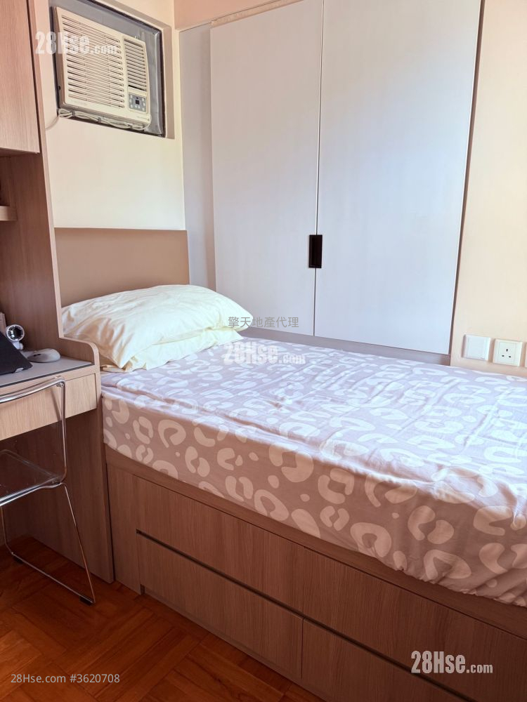 Smiling Court Sell 2 Bedrooms , 1 Bathroom 422 ft² Smiling Court Sell 2 Bedrooms , 1 Bathroom 422 ft²