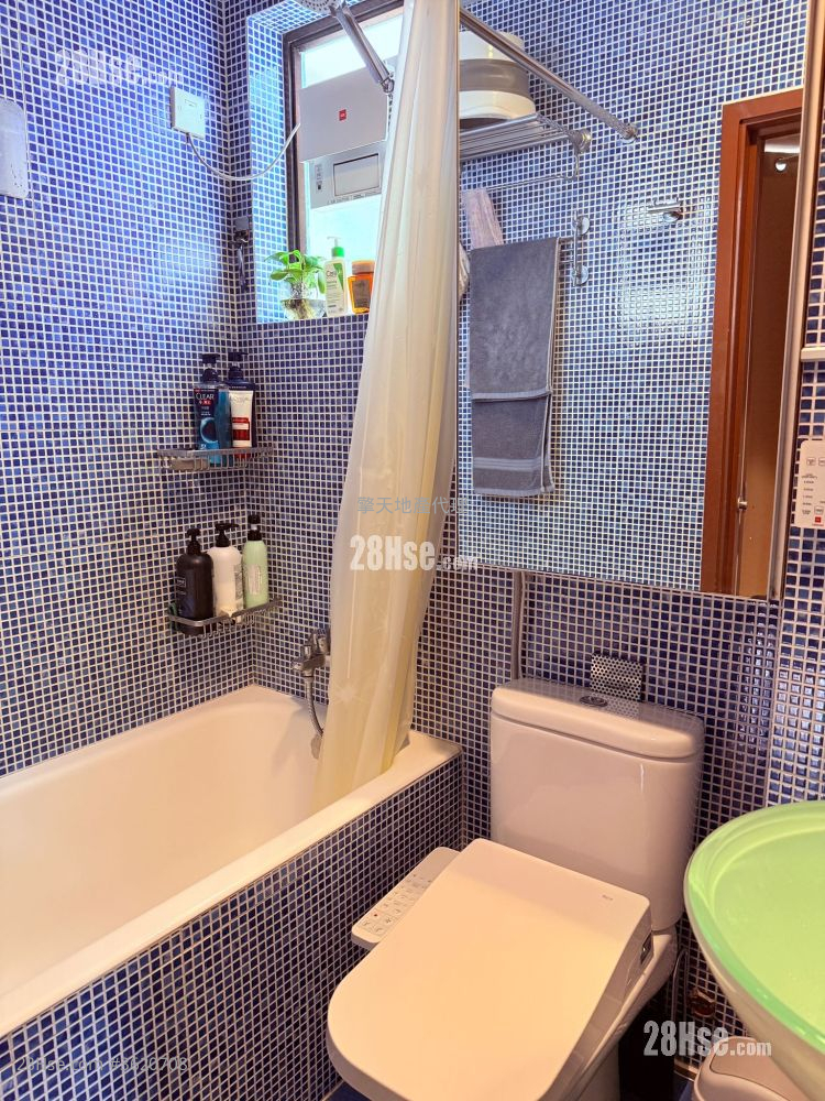 Smiling Court Sell 2 Bedrooms , 1 Bathroom 422 ft² Smiling Court Sell 2 Bedrooms , 1 Bathroom 422 ft²