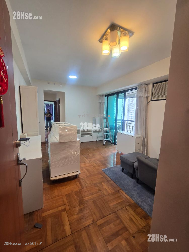 Royal Green Rental 3 Bedrooms , 1 Bathroom 568 ft²