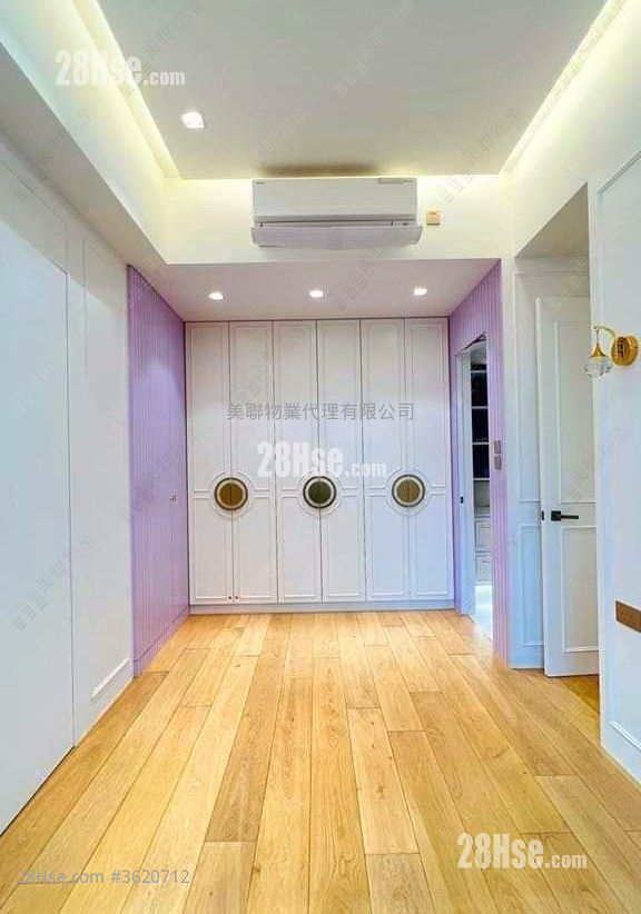 8 Lasalle Rental 5+ Bedrooms , 3 Bathrooms 1,850 ft² 8 Lasalle Rental 5+ Bedrooms , 3 Bathrooms 1,850 ft²