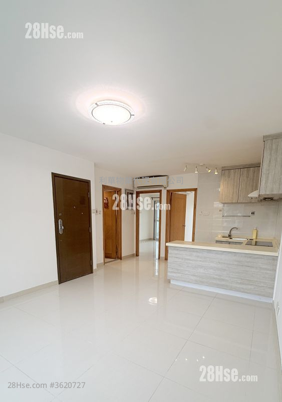 Village Rental 2 Bedrooms , 1 Bathroom 650 ft² Village Rental 2 Bedrooms , 1 Bathroom 650 ft²