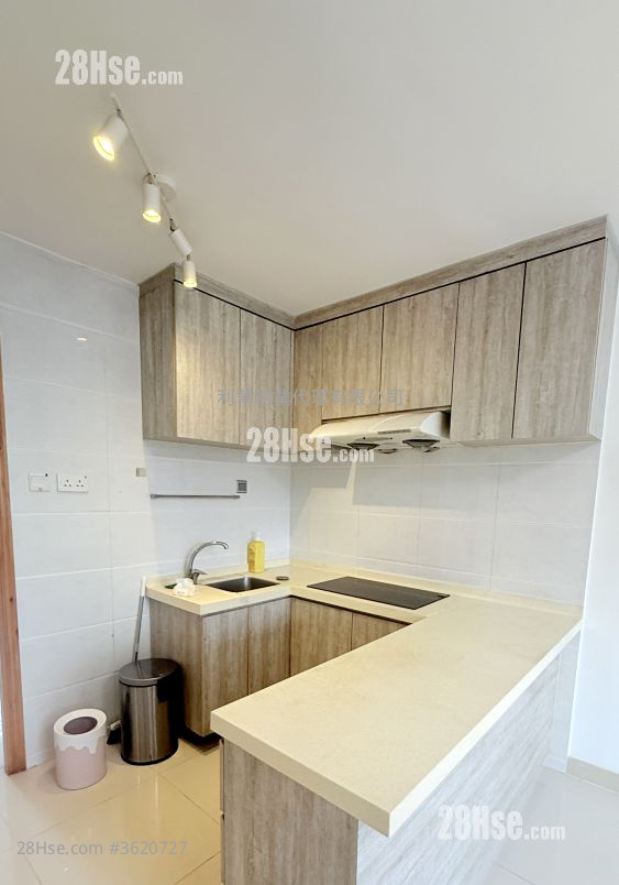 Village Rental 2 Bedrooms , 1 Bathroom 650 ft² Village Rental 2 Bedrooms , 1 Bathroom 650 ft²