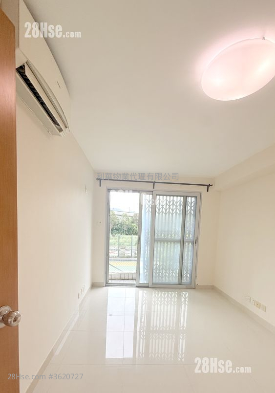 Village Rental 2 Bedrooms , 1 Bathroom 650 ft² Village Rental 2 Bedrooms , 1 Bathroom 650 ft²