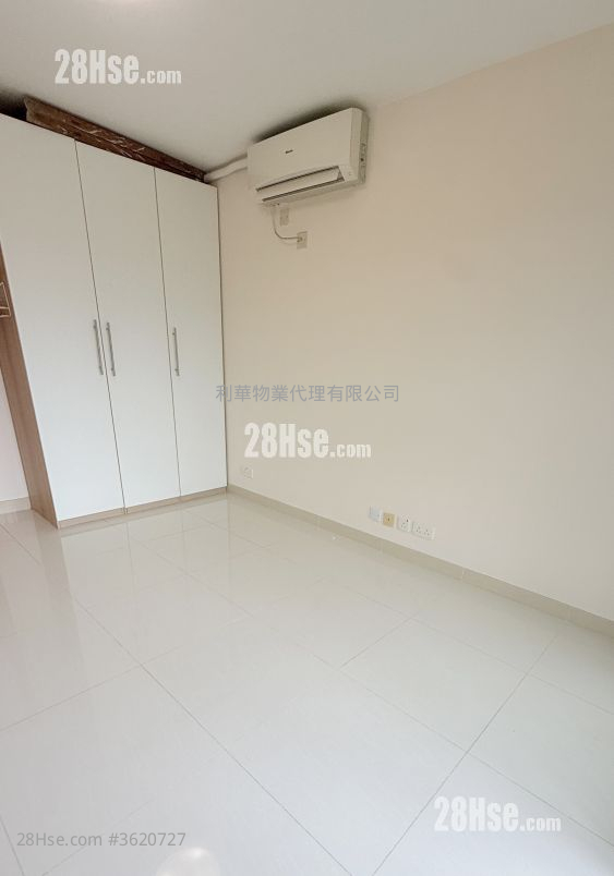 Village Rental 2 Bedrooms , 1 Bathroom 650 ft² Village Rental 2 Bedrooms , 1 Bathroom 650 ft²