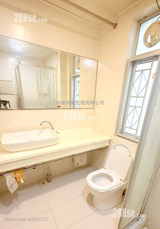 Village Rental 2 Bedrooms , 1 Bathroom 650 ft² Village Rental 2 Bedrooms , 1 Bathroom 650 ft²