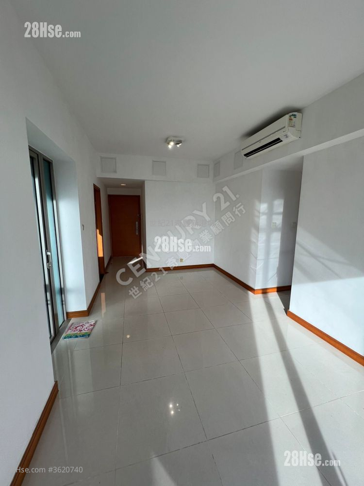 Lake Silver Sell 2 Bedrooms , 1 Bathroom 564 ft² Lake Silver Sell 2 Bedrooms , 1 Bathroom 564 ft²