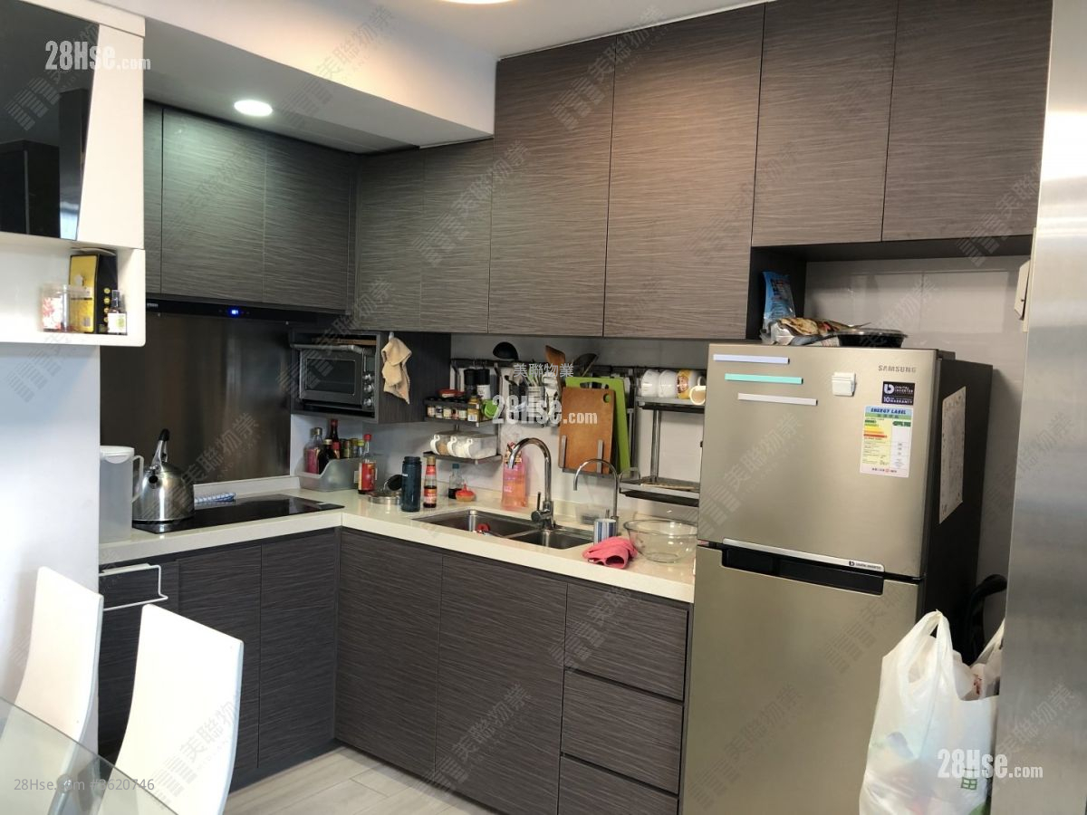 Sun Yuen Long Centre Sell 3 Bedrooms , 1 Bathroom 639 ft² Sun Yuen Long Centre Sell 3 Bedrooms , 1 Bathroom 639 ft²