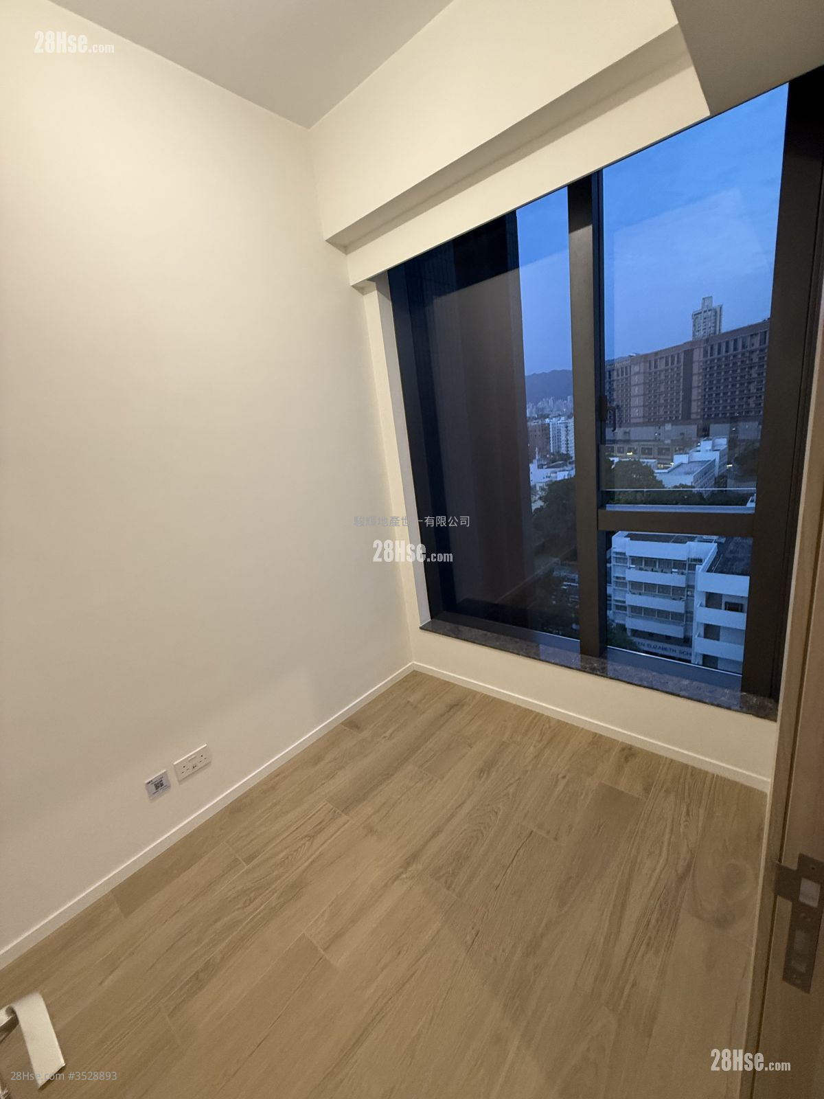 Elize Park Rental 2 Bedrooms , 1 Bathroom 326 ft² Elize Park Rental 2 Bedrooms , 1 Bathroom 326 ft²