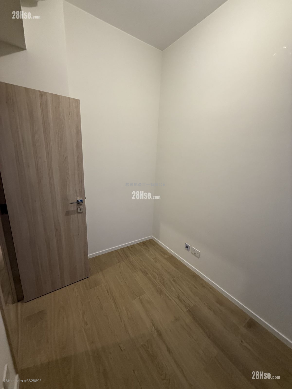 Elize Park Rental 2 Bedrooms , 1 Bathroom 326 ft² Elize Park Rental 2 Bedrooms , 1 Bathroom 326 ft²