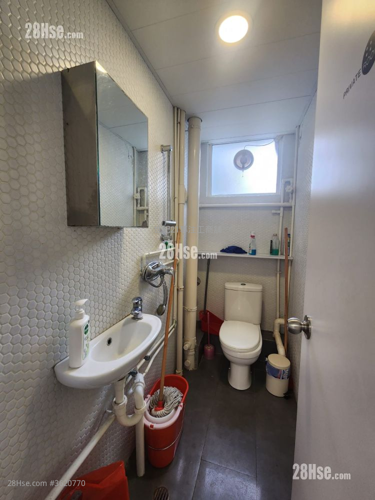 Everest Industrial Centre Rental 2 Bedrooms , 1 Toilet Everest Industrial Centre Rental 2 Bedrooms , 1 Toilet