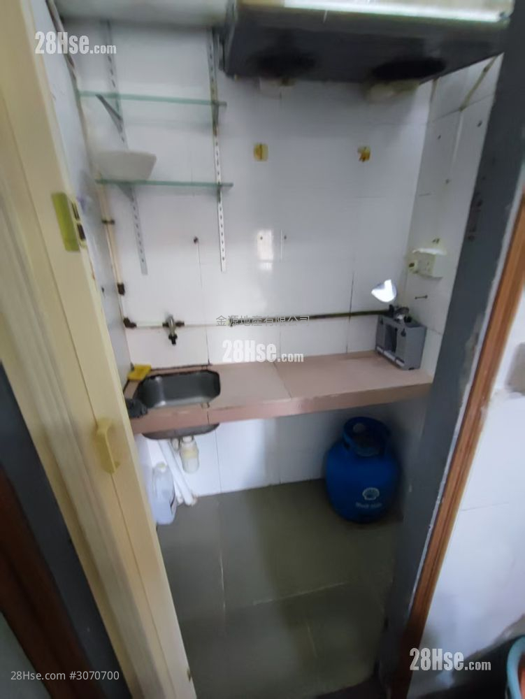245 Apliu Street Rental 1 Bedroom 100 ft² 245 Apliu Street Rental 1 Bedroom 100 ft²