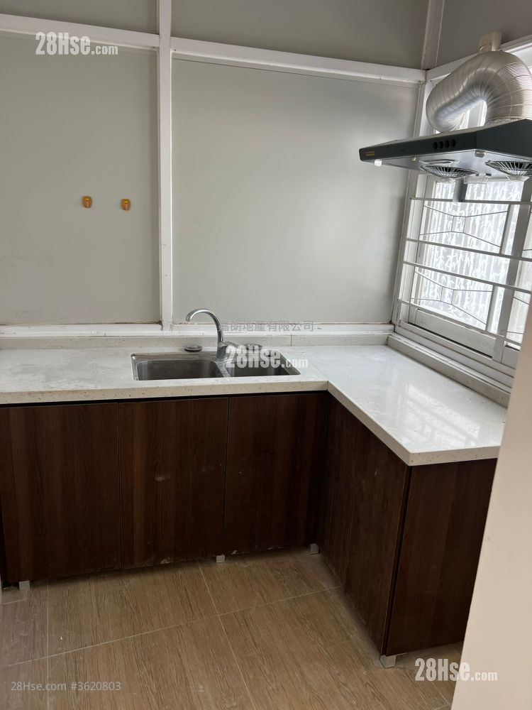 村屋 租盤 2 房 , 1 浴室 450 平方呎 村屋 租盤 2 房 , 1 浴室 450 平方呎