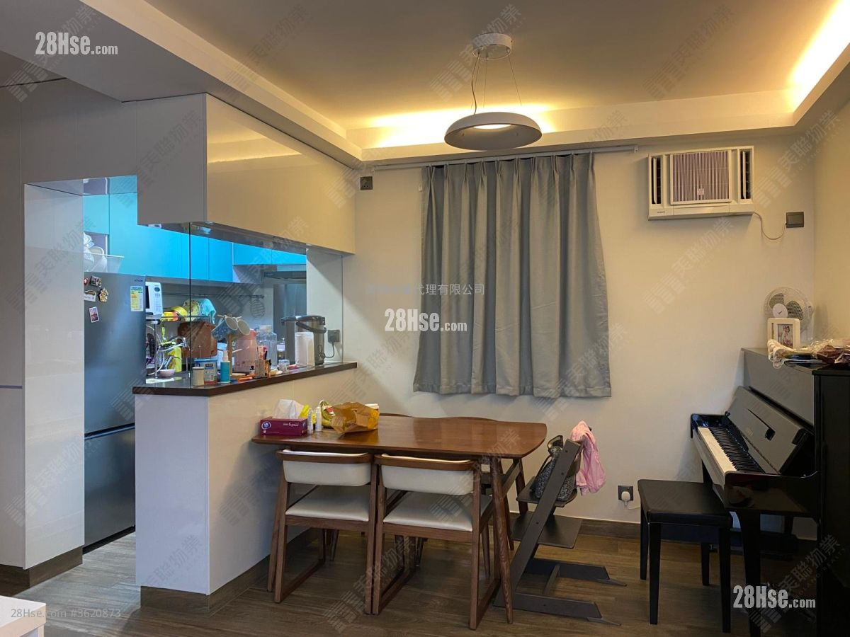 New Town Plaza Sell 3 Bedrooms , 2 Bathrooms 640 ft² New Town Plaza Sell 3 Bedrooms , 2 Bathrooms 640 ft²