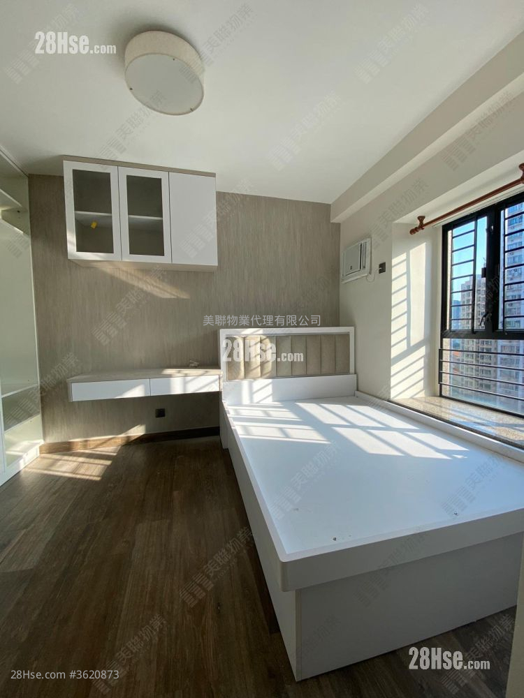 New Town Plaza Sell 3 Bedrooms , 2 Bathrooms 640 ft² New Town Plaza Sell 3 Bedrooms , 2 Bathrooms 640 ft²