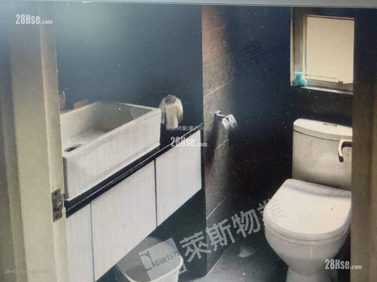 Hi-Tech Industrial Centre Rental 1 Bedroom , 1 Toilet Hi-Tech Industrial Centre Rental 1 Bedroom , 1 Toilet