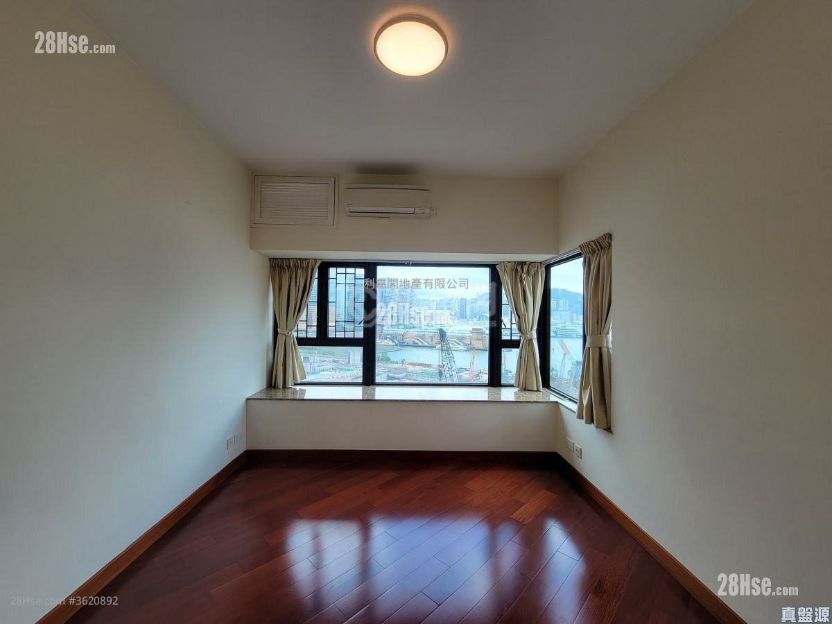 The Arch Sell 3 Bedrooms , 2 Bathrooms 953 ft² The Arch Sell 3 Bedrooms , 2 Bathrooms 953 ft²