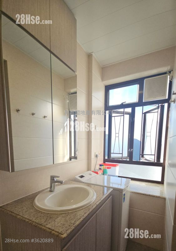 Kornhill Rental 3 Bedrooms , 2 Bathrooms 766 ft² Kornhill Rental 3 Bedrooms , 2 Bathrooms 766 ft²