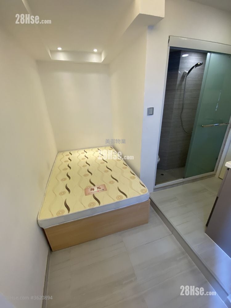 Diamond Building Rental Studio , 1 Bathroom 100 ft²