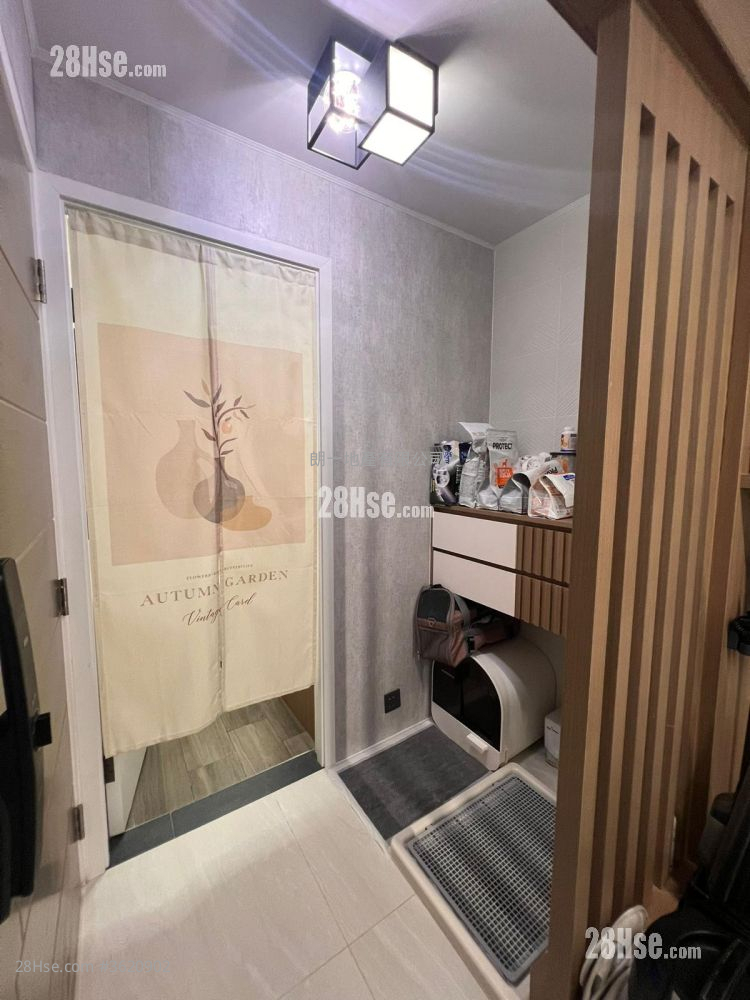 Village Sell 2 Bedrooms , 1 Bathroom 450 ft² Village Sell 2 Bedrooms , 1 Bathroom 450 ft²