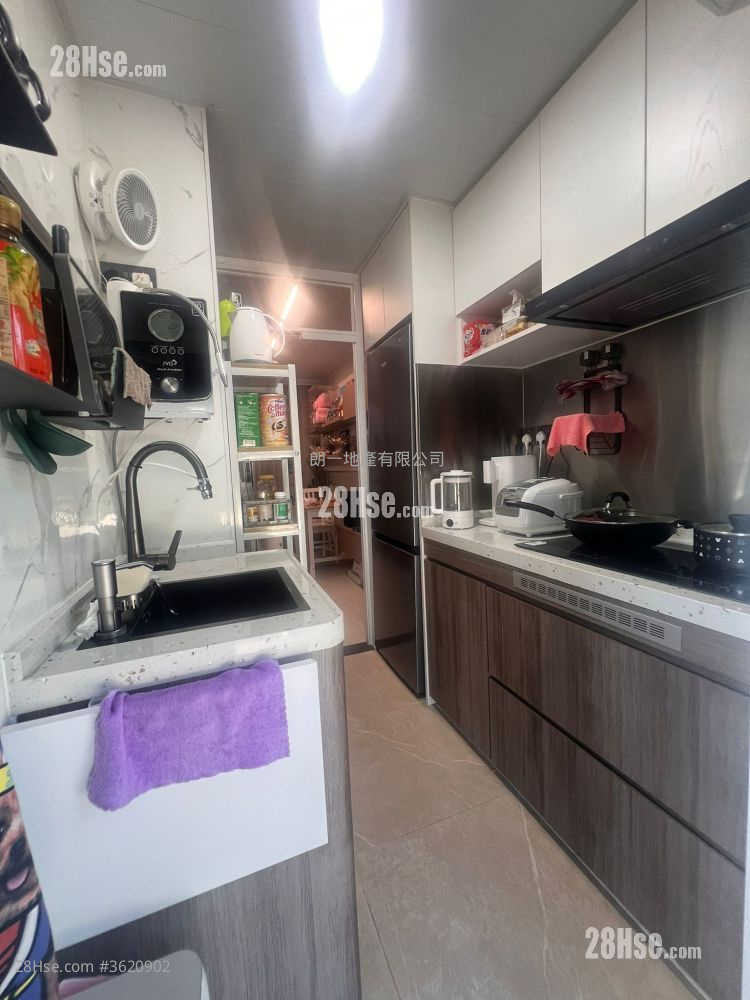 Village Sell 2 Bedrooms , 1 Bathroom 450 ft² Village Sell 2 Bedrooms , 1 Bathroom 450 ft²