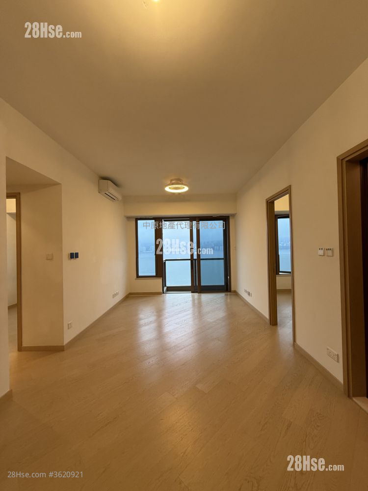 Lp10 Sell 3 Bedrooms 921 ft² Lp10 Sell 3 Bedrooms 921 ft²