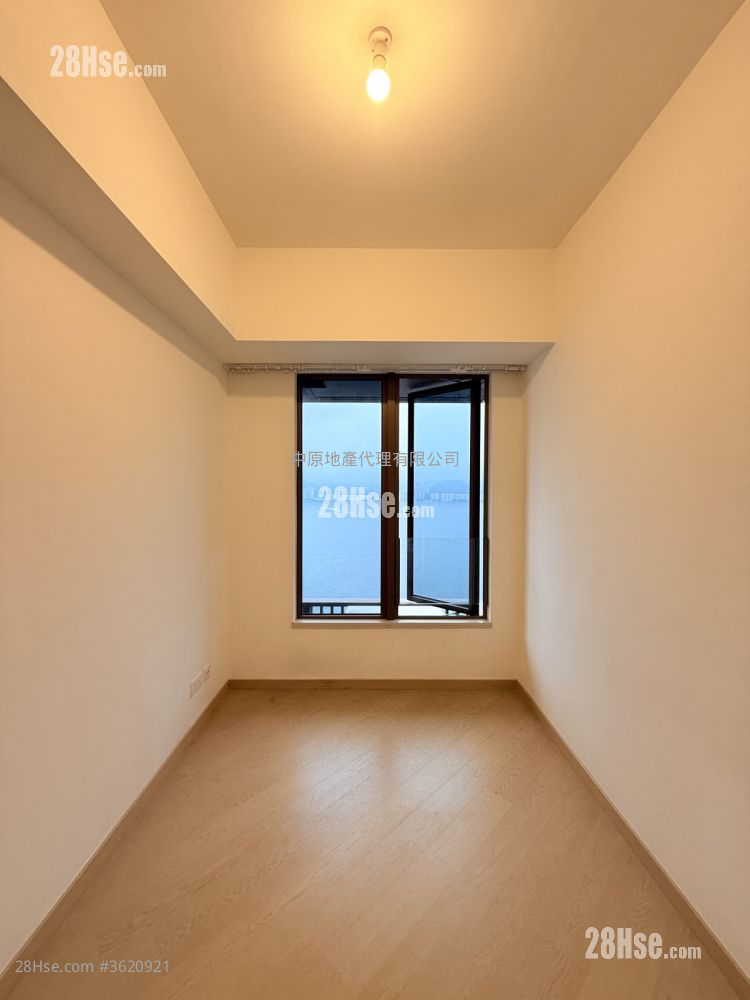 Lp10 Sell 3 Bedrooms 921 ft² Lp10 Sell 3 Bedrooms 921 ft²