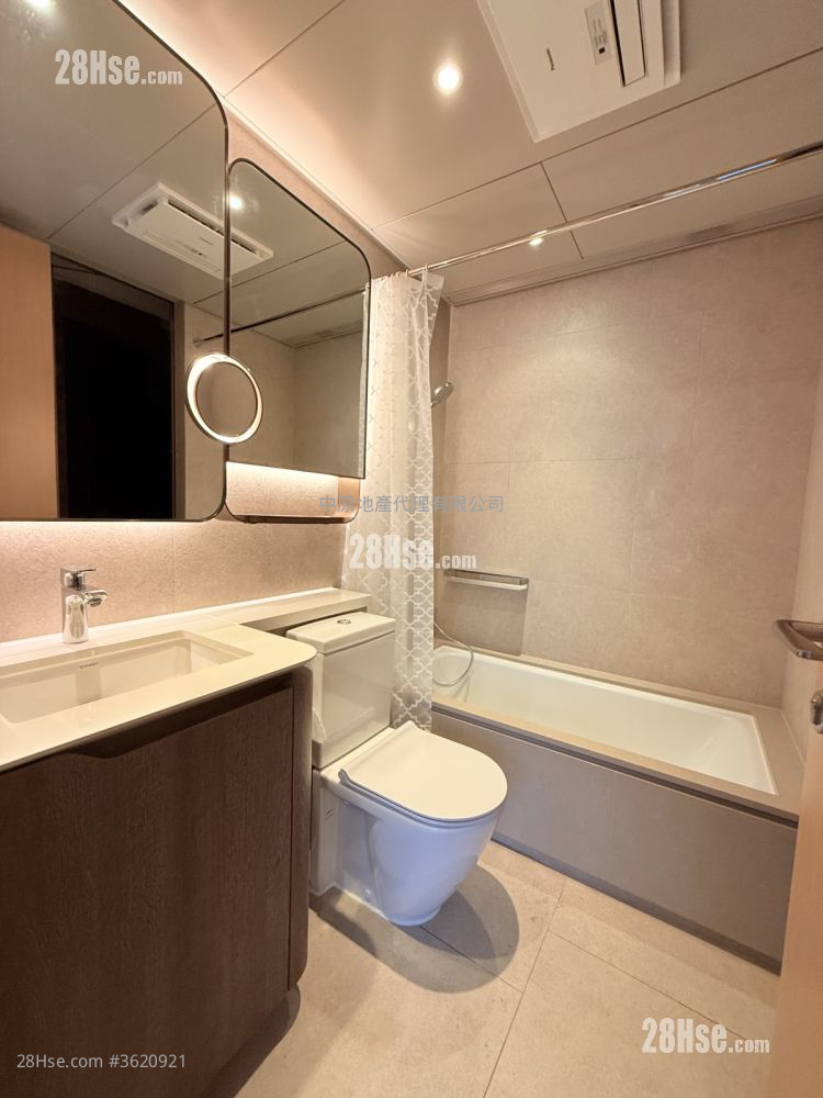 Lp10 Sell 3 Bedrooms 921 ft² Lp10 Sell 3 Bedrooms 921 ft²