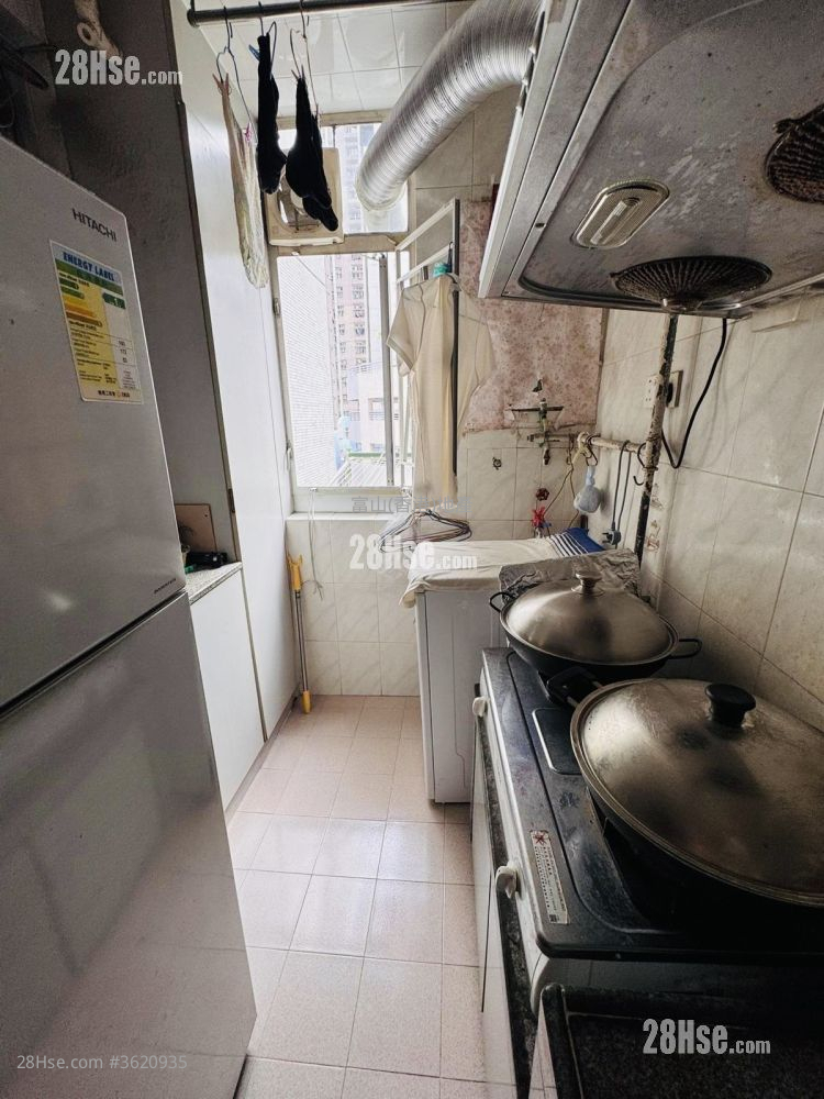 Fu Keung Court Sell 2 Bedrooms , 1 Bathroom 401 ft² Fu Keung Court Sell 2 Bedrooms , 1 Bathroom 401 ft²