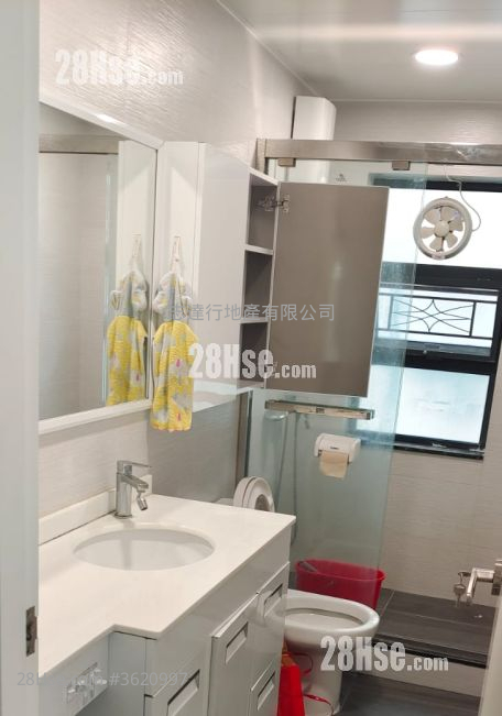 Village Rental 3 Bedrooms , 2 Bathrooms 700 ft² Village Rental 3 Bedrooms , 2 Bathrooms 700 ft²