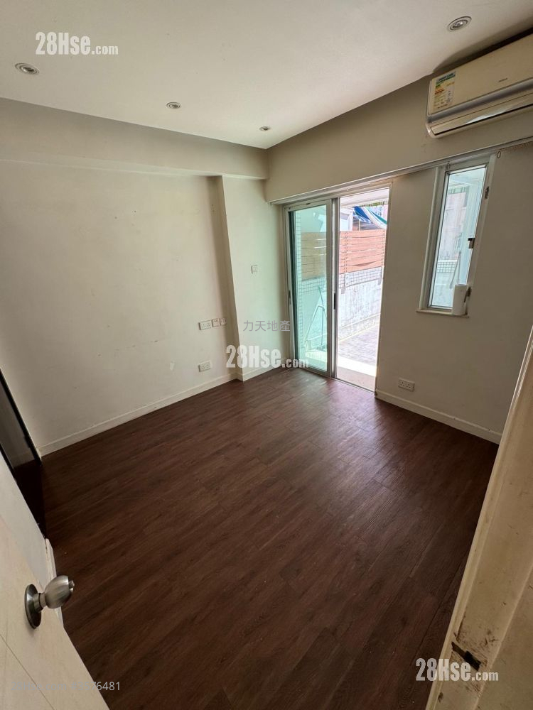 Court Regence Sell 1 Bedroom , 1 Bathroom 234 ft²