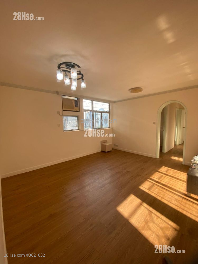Charming Garden Rental 3 Bedrooms , 2 Bathrooms 592 ft² Charming Garden Rental 3 Bedrooms , 2 Bathrooms 592 ft²