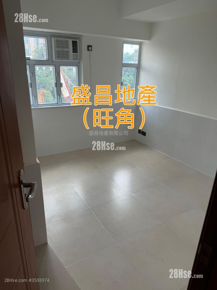 Yan On Building Rental Studio , 1 Bathroom 130 ft²