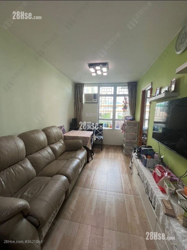 Ching Chun Court Sell 2 Bedrooms , 1 Bathroom 438 ft² Ching Chun Court Sell 2 Bedrooms , 1 Bathroom 438 ft²