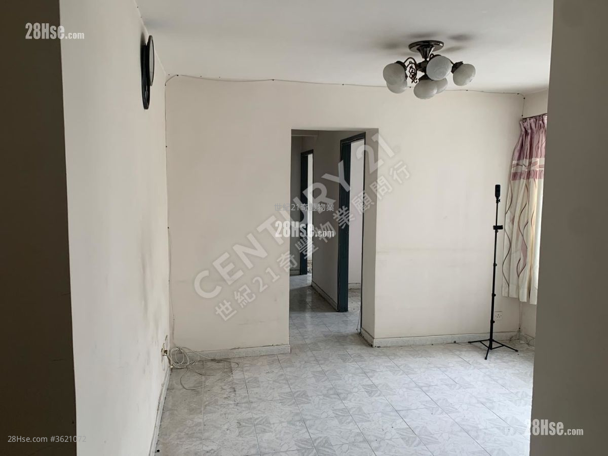 榮福中心 售盤 3 房 , 1 浴室 592 平方呎 榮福中心 售盤 3 房 , 1 浴室 592 平方呎