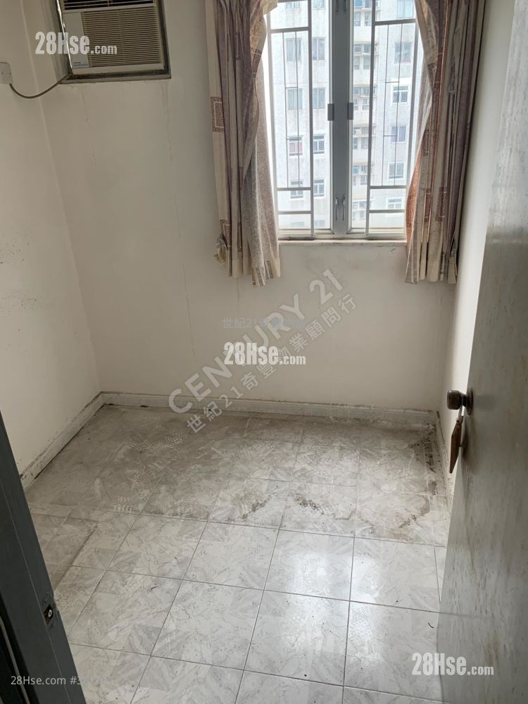 榮福中心 售盤 3 房 , 1 浴室 592 平方呎 榮福中心 售盤 3 房 , 1 浴室 592 平方呎