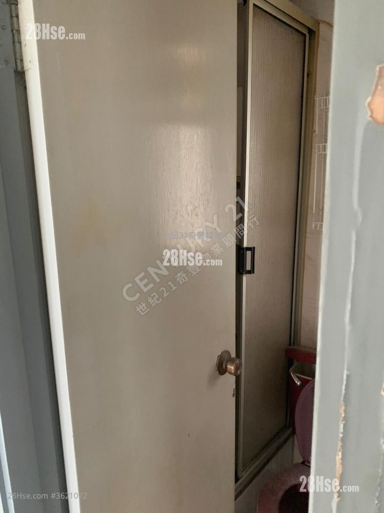 榮福中心 售盤 3 房 , 1 浴室 592 平方呎 榮福中心 售盤 3 房 , 1 浴室 592 平方呎