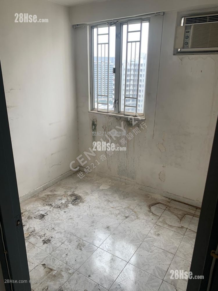 榮福中心 售盤 3 房 , 1 浴室 592 平方呎 榮福中心 售盤 3 房 , 1 浴室 592 平方呎