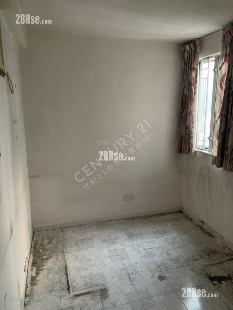 榮福中心 售盤 3 房 , 1 浴室 592 平方呎 榮福中心 售盤 3 房 , 1 浴室 592 平方呎