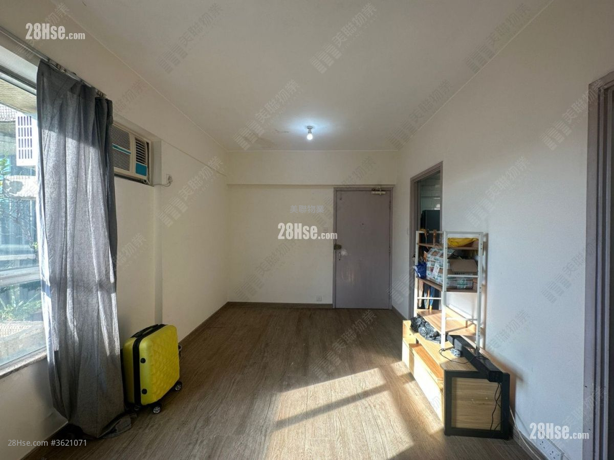 Tsing Yi Garden Sell 2 Bedrooms , 1 Bathroom 343 ft² Tsing Yi Garden Sell 2 Bedrooms , 1 Bathroom 343 ft²