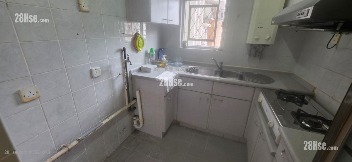 Yu Chui Court Sell 2 Bedrooms , 1 Bathroom 516 ft² Yu Chui Court Sell 2 Bedrooms , 1 Bathroom 516 ft²