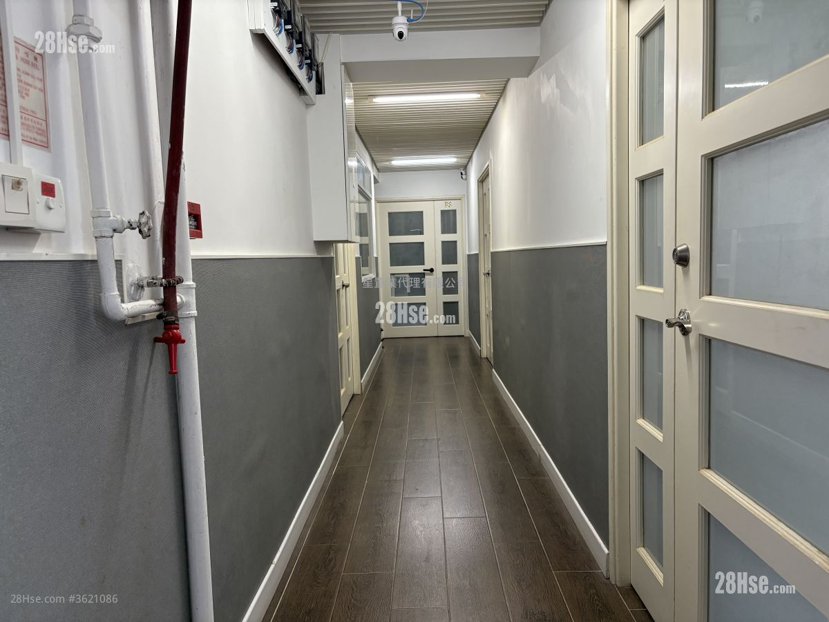 Glee Industrial Building Sell 4 Bedrooms , 4 Toilets 1,580 ft² Glee Industrial Building Sell 4 Bedrooms , 4 Toilets 1,580 ft²