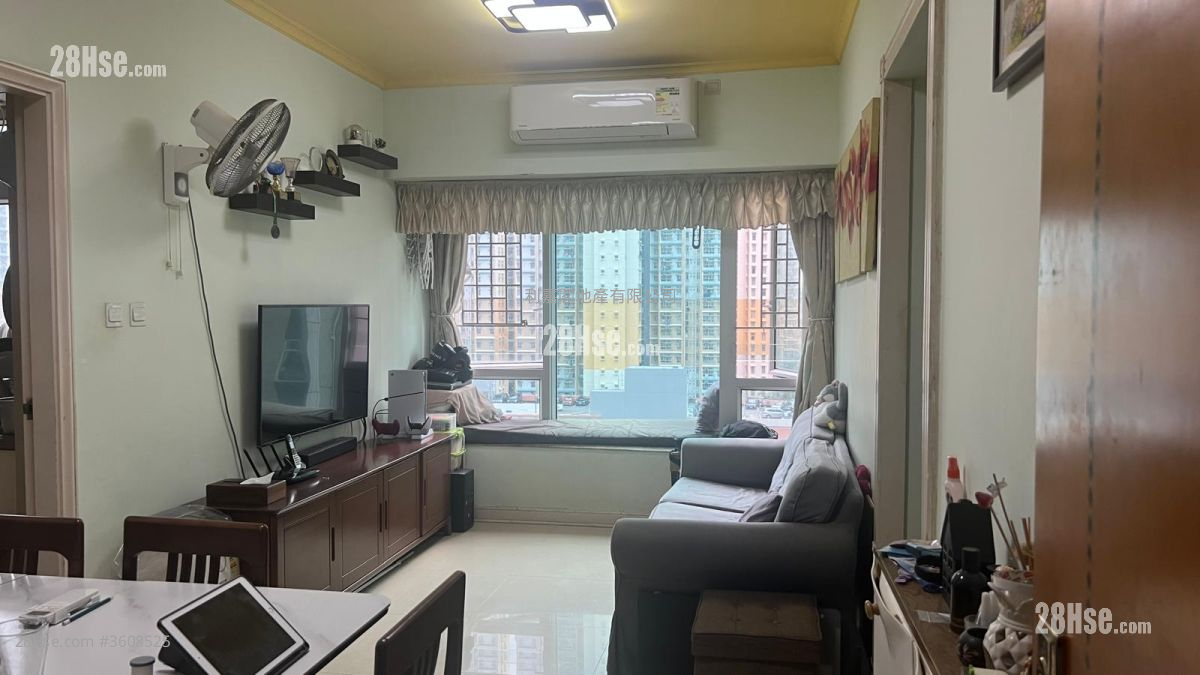 Banyan Garden Sell 2 Bedrooms , 1 Bathroom 468 ft²